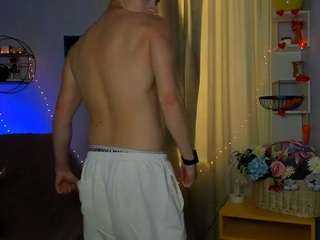 noah-nero webcam model stream image