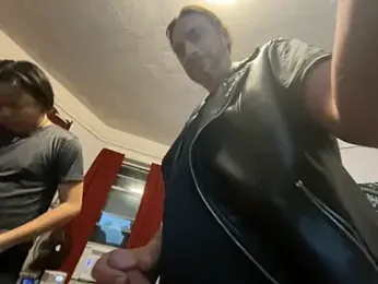 Roommatesgonewild webcam stripchat model stream image