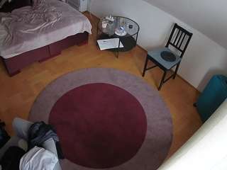 voyeurcam-julmodels-whitebed-5 webcam model stream image