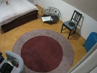 voyeurcam-julmodels-whitebed-5 webcam model stream image