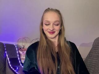Diane Litle webcam model stream image