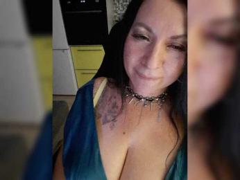 Nikoletta25 webcam bongacams model stream image
