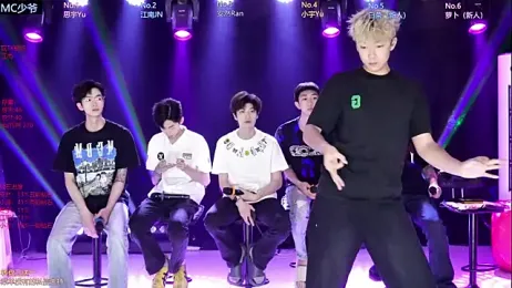 AOA-MIC webcam stripchat model stream image