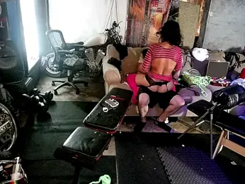 KRYZTALYNXXX webcam stripchat model stream image