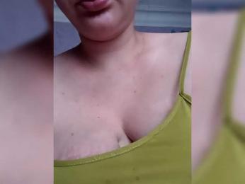 AugustinaCrys webcam model stream image