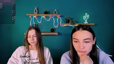 kira_light__ webcam model stream image