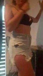 Camilitaa3 webcam model stream image