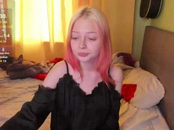 LiaPetite webcam model stream image