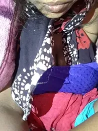 Your-Manu webcam model stream image