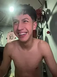 Stiven_017 webcam stripchat model stream image