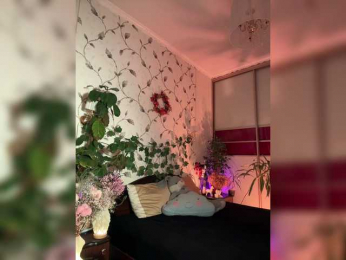 WednesdayFridayAddams webcam model stream image