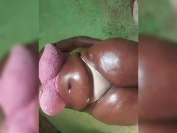 thickNande webcam model stream image