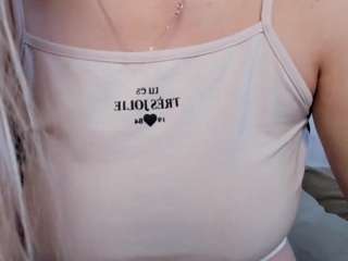 miissblonde webcam model stream image