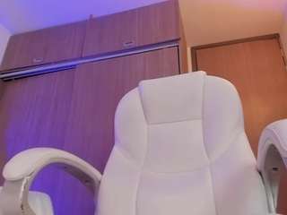 kiimtyler webcam model stream image