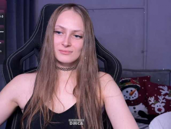 cutemilana_sexwife webcam bongacams model stream image