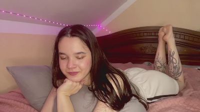 JoanLoran webcam cam4 model stream image