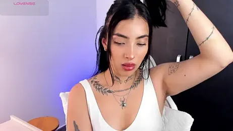 emmi_11 webcam stripchat model stream image