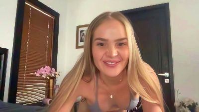 xo_madeline webcam model stream image