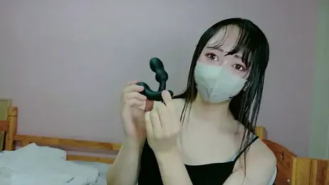 Yuna_1 webcam stripchat model stream image