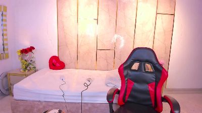 TylerBloom webcam cam4 model stream image