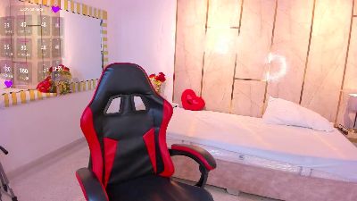 TylerBloom webcam cam4 model stream image