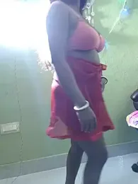 Yourmanu webcam model stream image