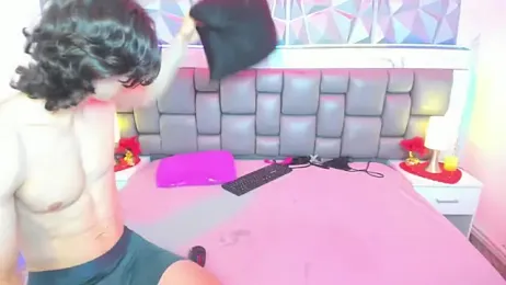 LhiayOliver webcam stripchat model stream image