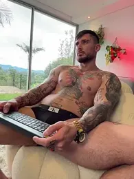 DimitriSullivan_ webcam model stream image