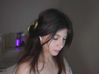 -Madi- webcam bongacams model stream image