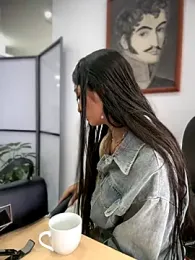 _Bella-Office1 webcam stripchat model stream image