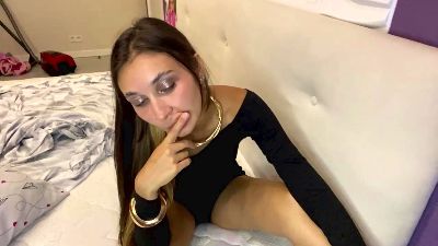 ThanhBhalla webcam model stream image