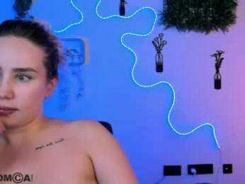 amalialowell webcam model stream image