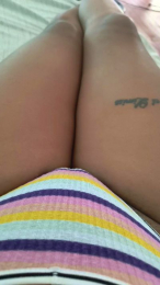 Yennyaurar webcam model stream image