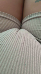 Yennyaurar webcam model stream image