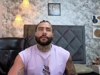 Apolo Rousse webcam model stream image