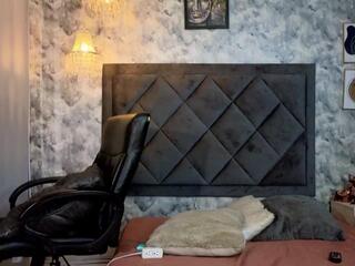 Apolo Rousse webcam model stream image