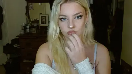 April_LoveUK webcam model stream image