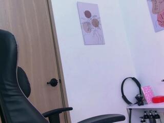 Hana Foster webcam model stream image