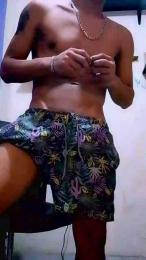 Leonroots webcam model stream image