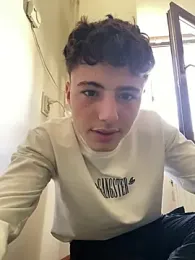 denysio89 webcam stripchat model stream image
