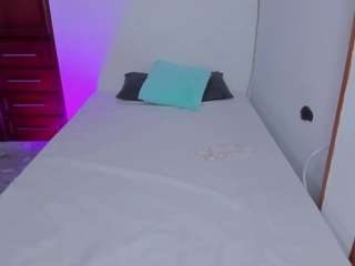 iris-torrez webcam model stream image