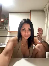 Noeliagglow webcam model stream image