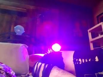 bunniandcryme webcam chaturbate model stream image
