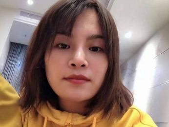 LunaMeiLi webcam model stream image