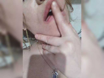 Good-woman webcam model stream image