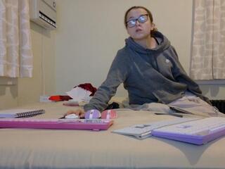 Bambi Bi webcam model stream image