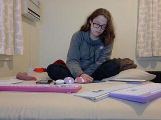 Bambi Bi webcam model stream image