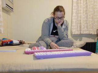 Bambi Bi webcam model stream image