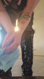 WallCats5 webcam model stream image