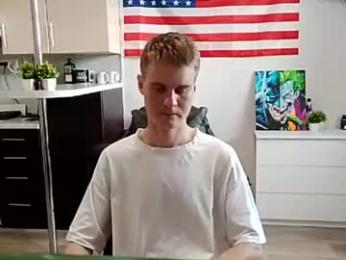 greonn webcam model stream image